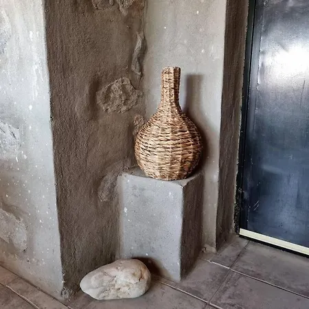 Petra & Elia Oítilon